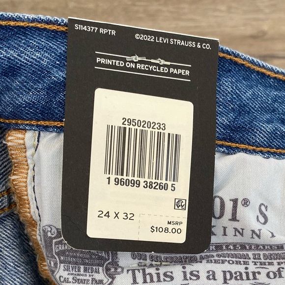 MSRP $108 NWT 24x32 High Rise Levi’s “501 Skinny” Jeans Destructed Medium Indigo - Picture 14 of 14
